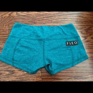 Fleo Shorts - Low rise